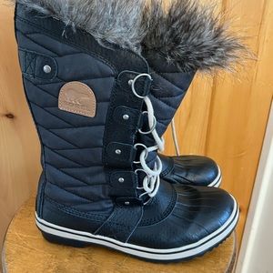 Sorel women’s snow boots